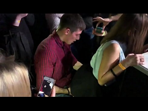 ❤️ Echte seks in een Russische nachtclub. 18-jarig Russisch meisje in de anus en vagina geneukt in een nachtclub ️ Super sex at porn nl.super-vip.top