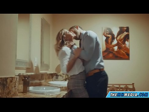 ❤️ Wanneer een rondborstige blondine je verleidt in een openbaar toilet ️ Super sex at porn nl.super-vip.top